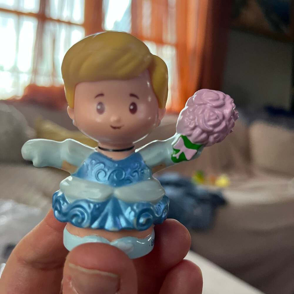 Fisher-Price Little People Disney Princess Cinderella Figure Holding Pink Flower